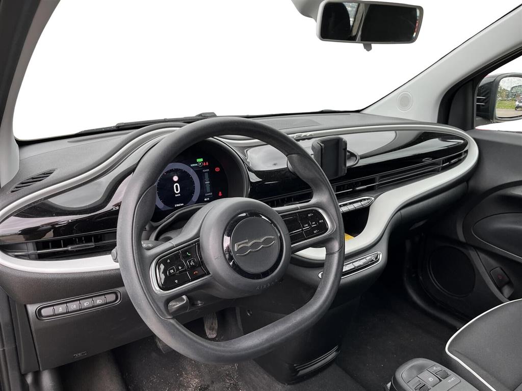 Fiat 500e EL Action 95HK 3d Aut. - Image 6