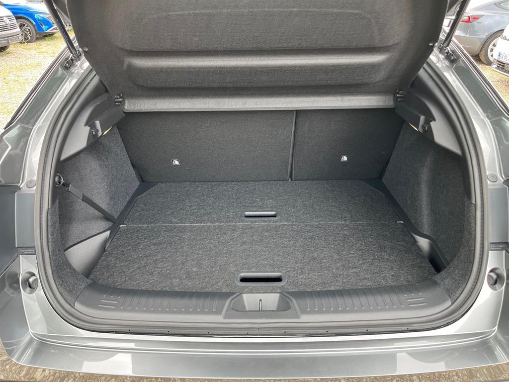 Nissan Leaf 52 kWh Engage+ 177HK 5d Aut. - Image 13