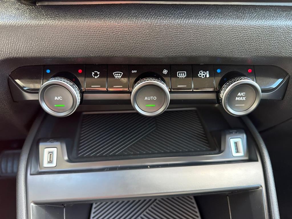 Citroën e-C4 EL Feel 136HK 5d Aut. - Image 15