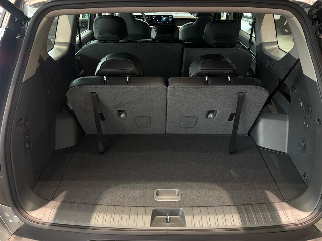 Kia EV9 EL Standard Range Upgrade 218HK 5d Aut. - Image 11