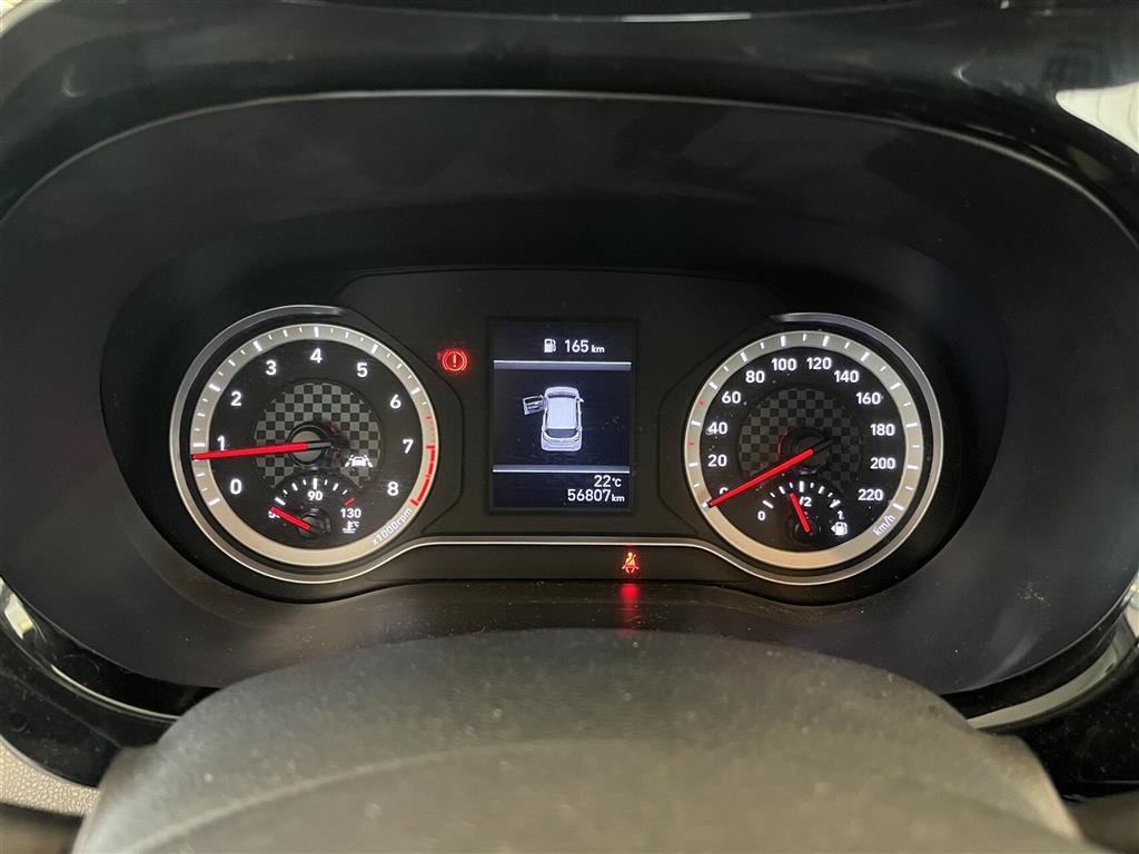 Hyundai i10 1,0 Essential 67HK 5d - Image 6