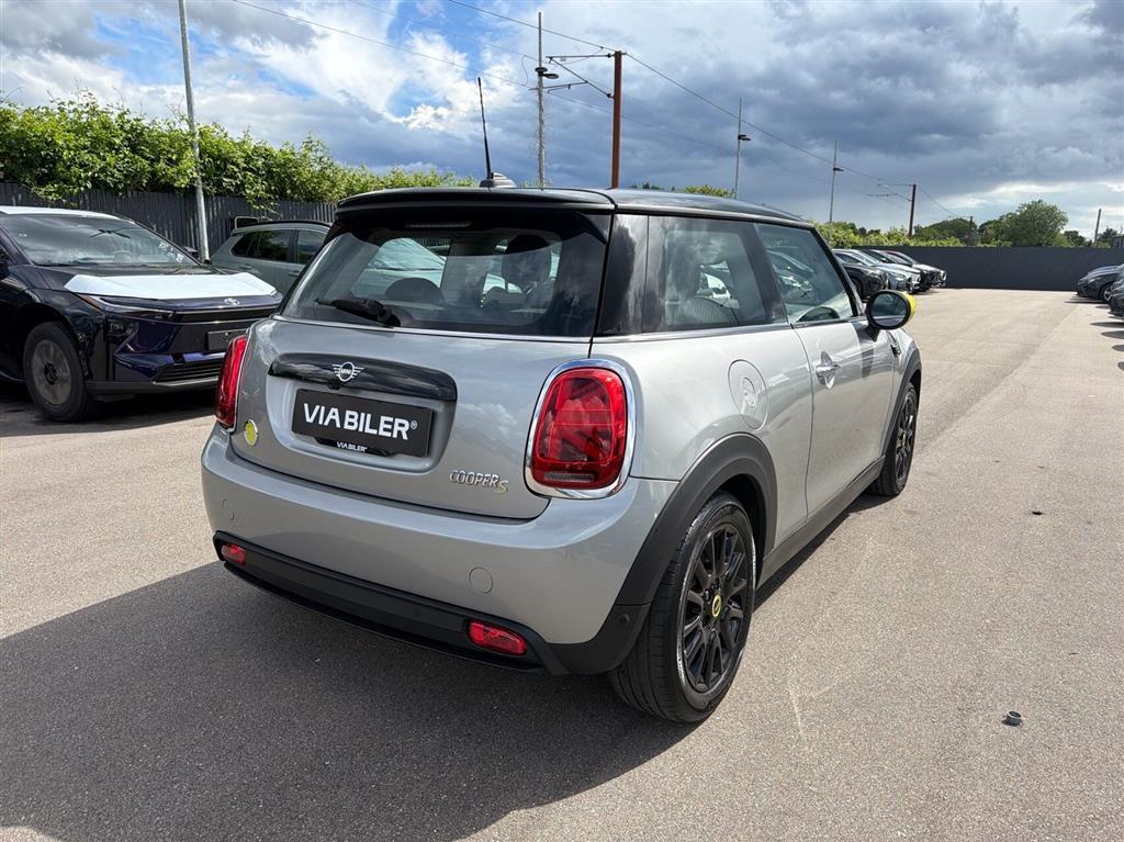 Mini Cooper SE EL Premium Plus 184HK 3d Aut. - Image 4