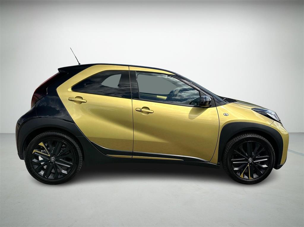 Toyota Aygo X 1,0 VVT-I Pulse Edition Design 72HK 5d Aut. - Image 3