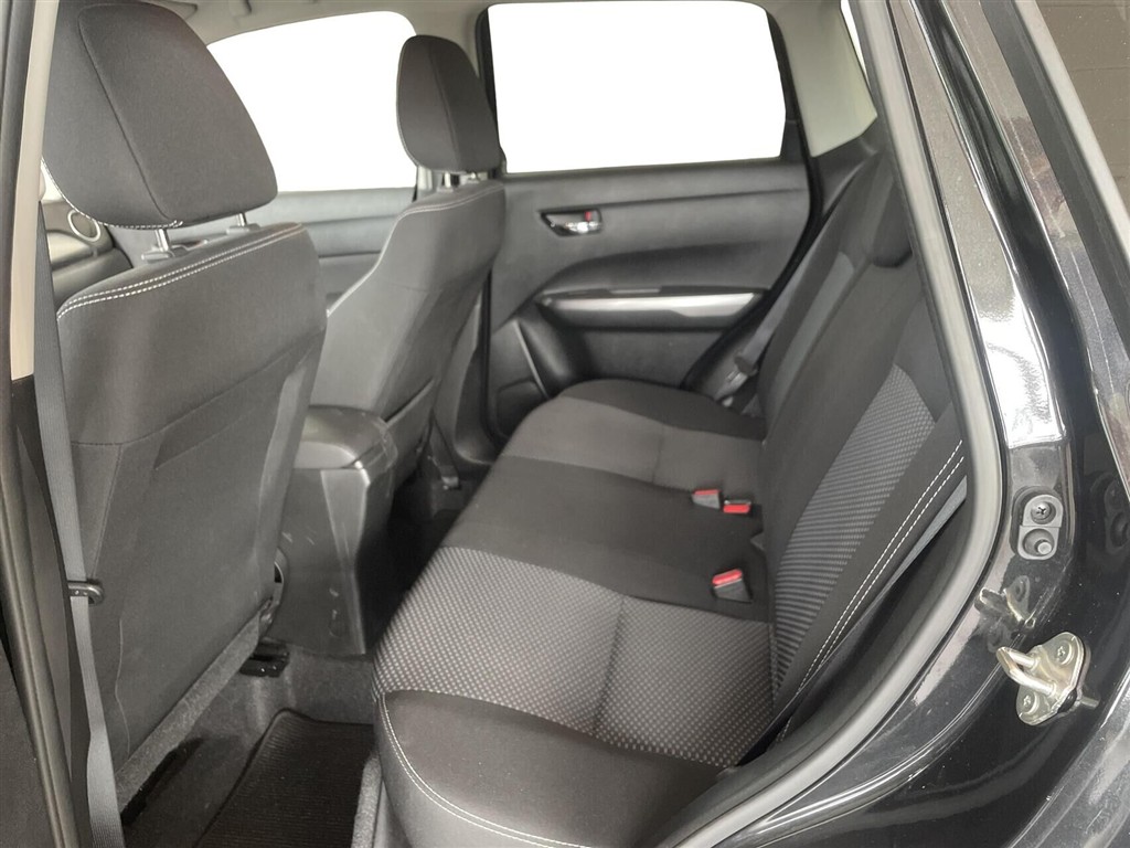 Suzuki Vitara 1,5 Hybrid Active AGS 102HK 5d 6g Aut. - Image 6