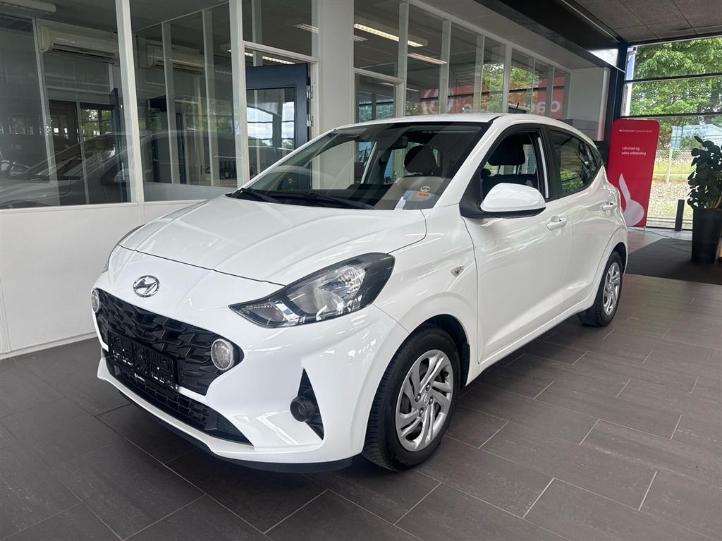 Hyundai i10 1,0 Essential AMT 67HK 5d Aut. - Image 2