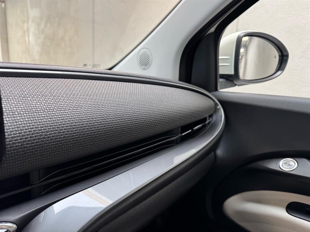 Fiat 500e EL La Prima By Bocelli 118HK 3d Aut. - Image 17