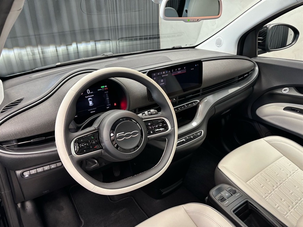Fiat 500e EL La Prima By Bocelli 118HK 3d Aut. - Image 11