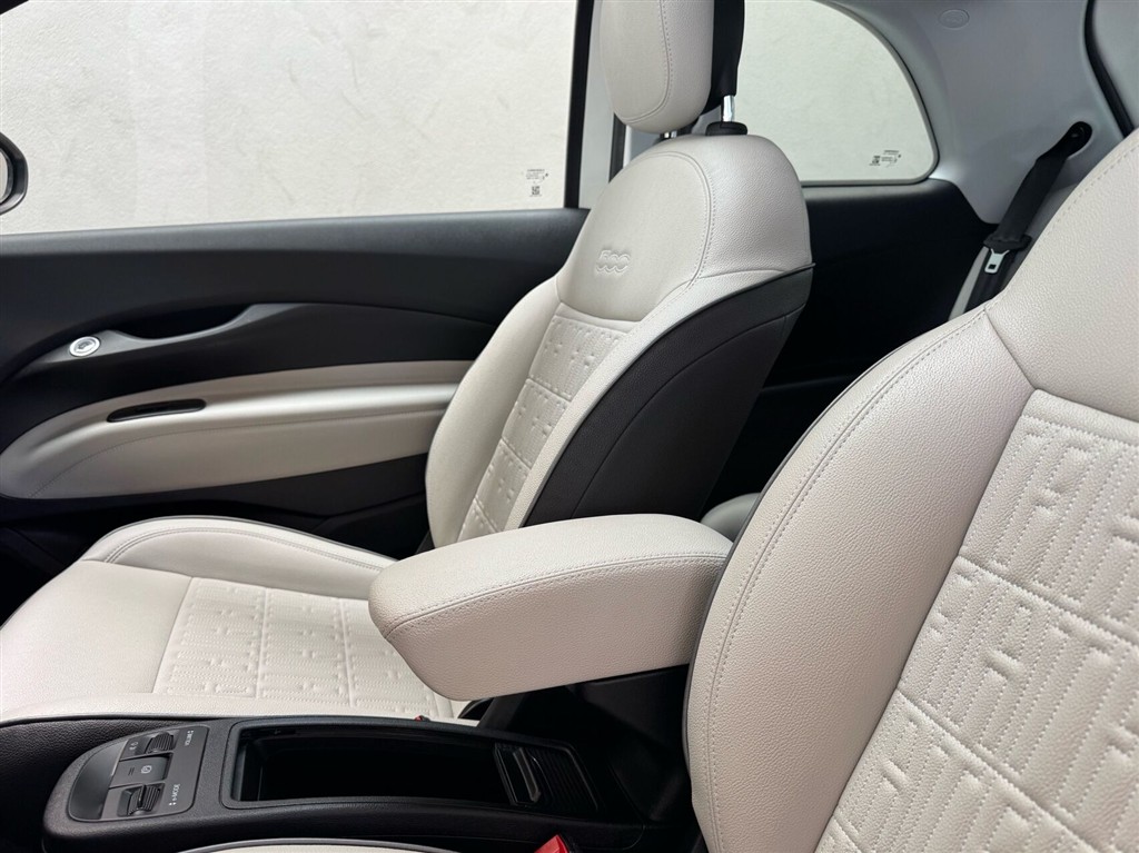 Fiat 500e EL La Prima By Bocelli 118HK 3d Aut. - Image 24
