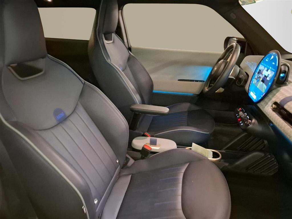 Mini Cooper SE EL Favoured Trim Option Level XL 218HK 3d Aut. - Image 3
