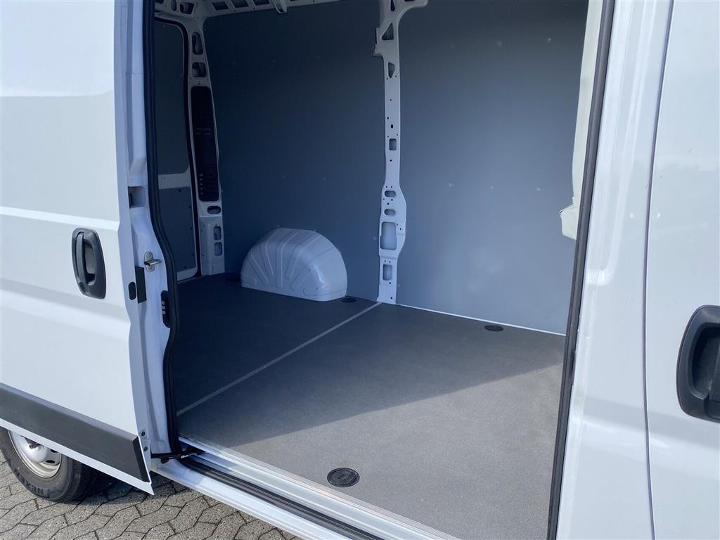 Fiat Ducato 35 L2H2 2,2 MJT Easy Pro 140HK Van 6g - Image 8