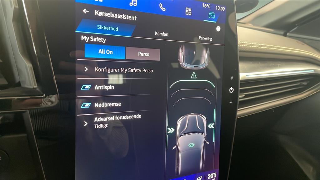 Renault Mégane E-TECH Iconic 220HK 5d Aut. - Image 18