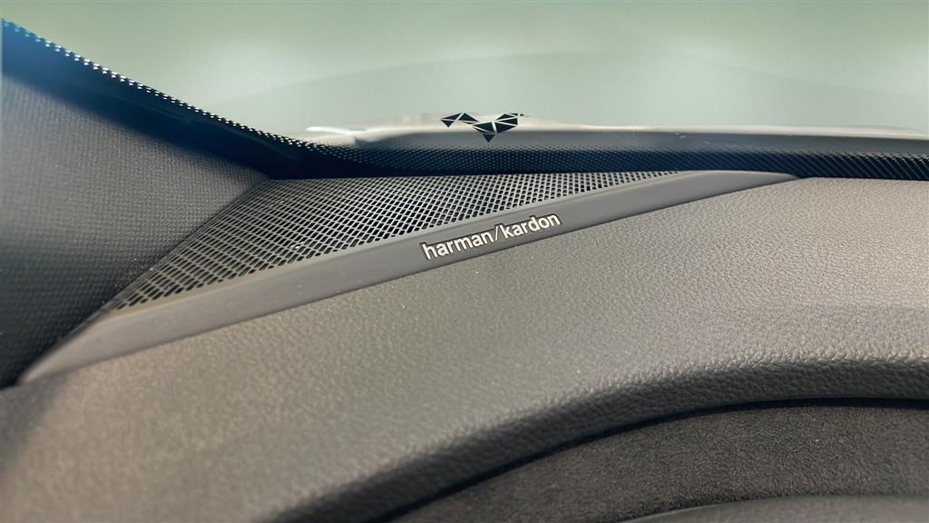 Renault Mégane E-TECH Iconic 220HK 5d Aut. - Image 26