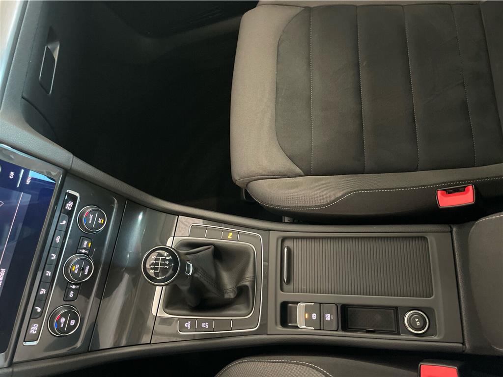 VW Golf 1,5 TSI BMT EVO Comfortline 130HK 5d 6g - Image 17