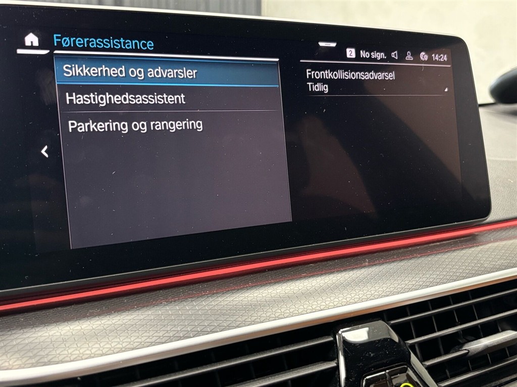 BMW 545e 3,0 Plugin-hybrid M-Sport XDrive Steptronic 395HK 8g Aut. - Image 25