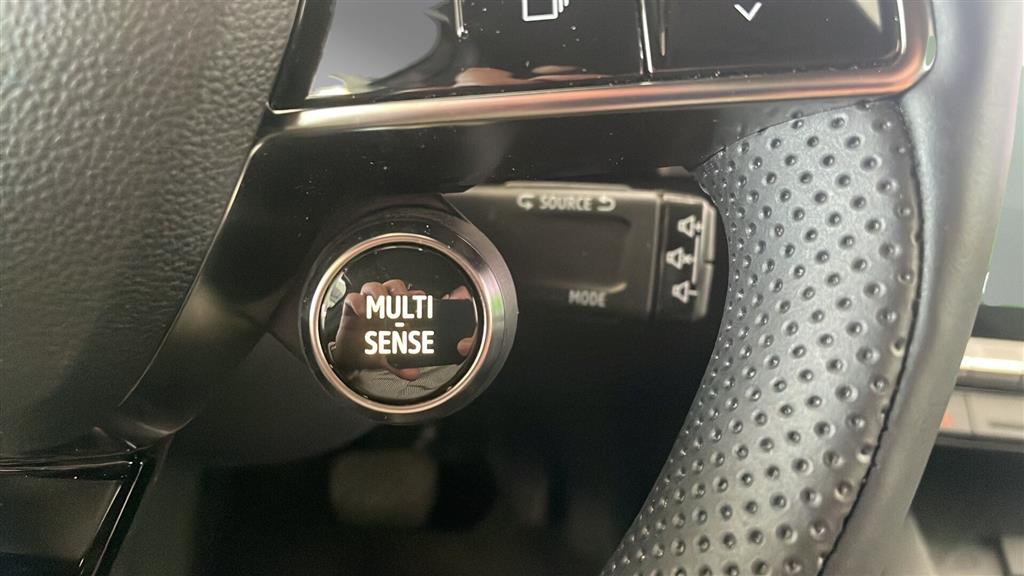 Renault Mégane E-TECH Techno 220HK 5d Aut. - Image 18