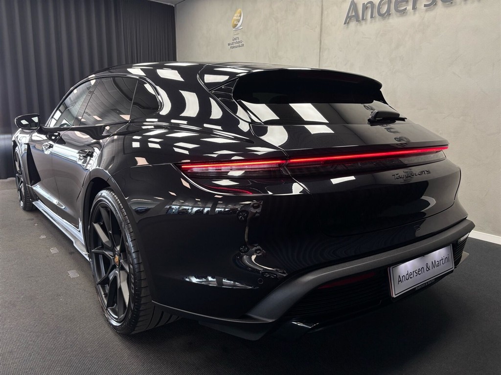 Porsche Taycan GTS Sport Turismo EL 4x4 517HK Stc Aut. - Image 7