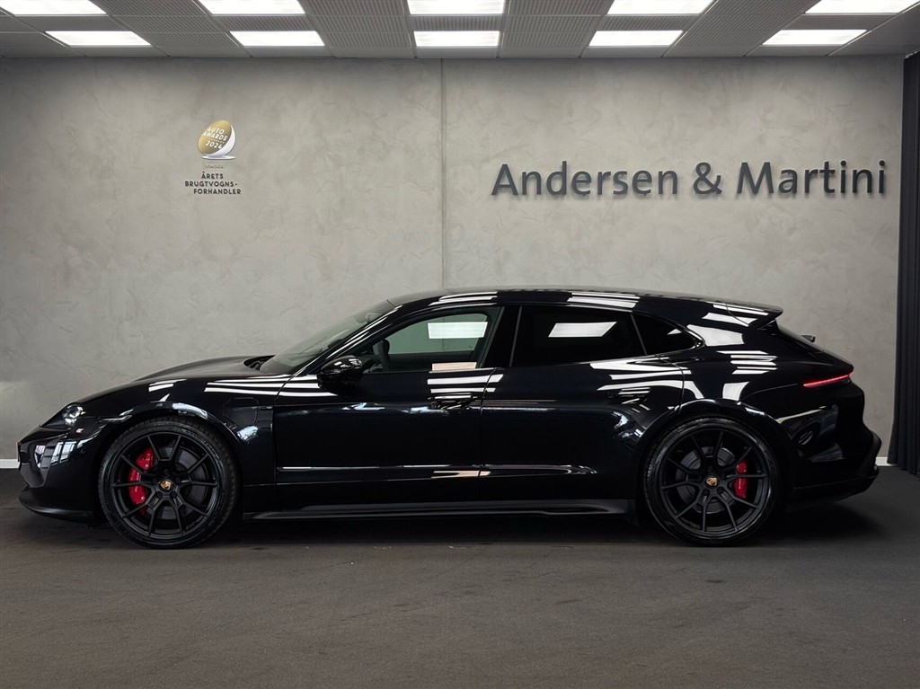 Porsche Taycan GTS Sport Turismo EL 4x4 517HK Stc Aut. - Image 4