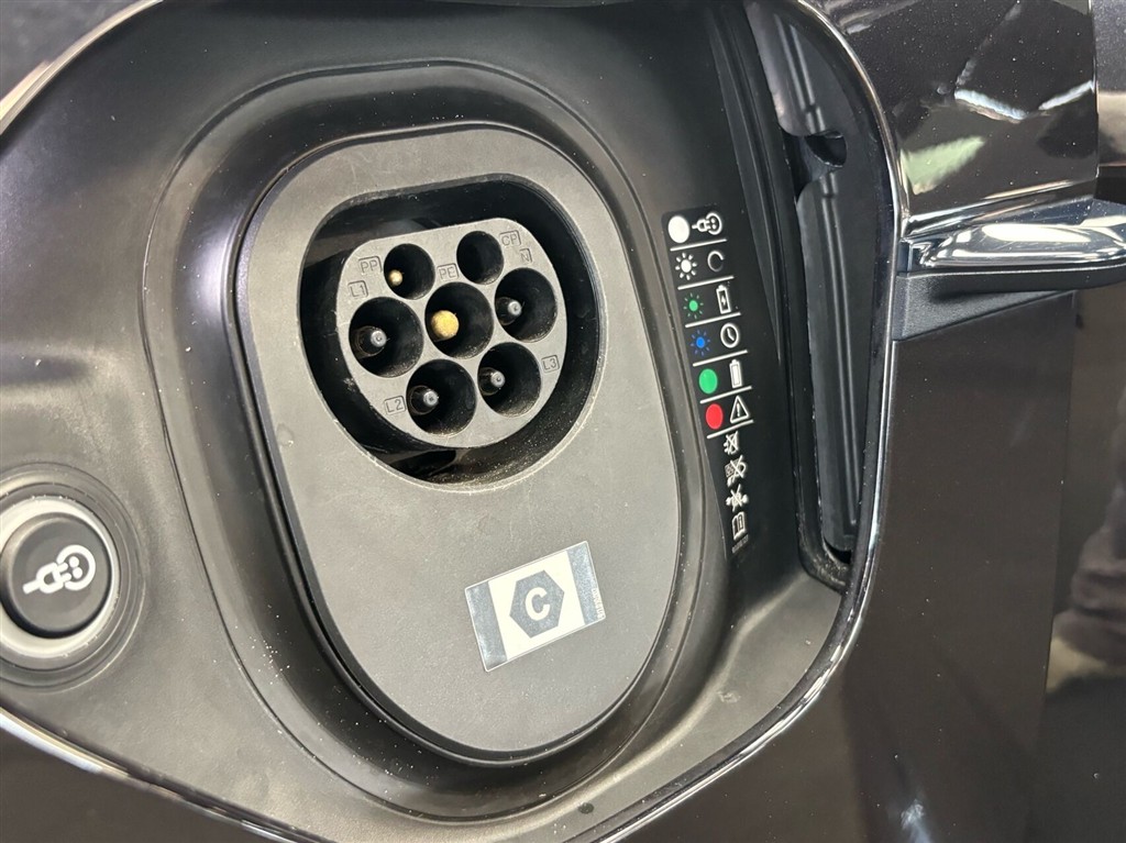 Porsche Taycan GTS Sport Turismo EL 4x4 517HK Stc Aut. - Image 37
