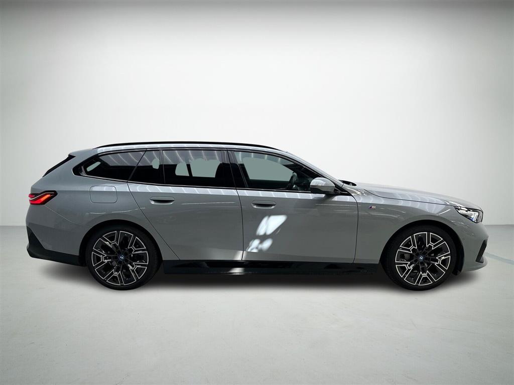 BMW i5 eDrive40 Touring EL M-Sport 340HK Stc Aut. - Image 6