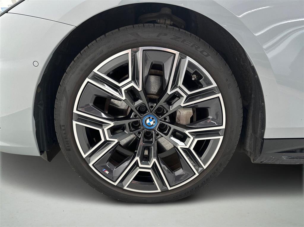 BMW i5 eDrive40 Touring EL M-Sport 340HK Stc Aut. - Image 9