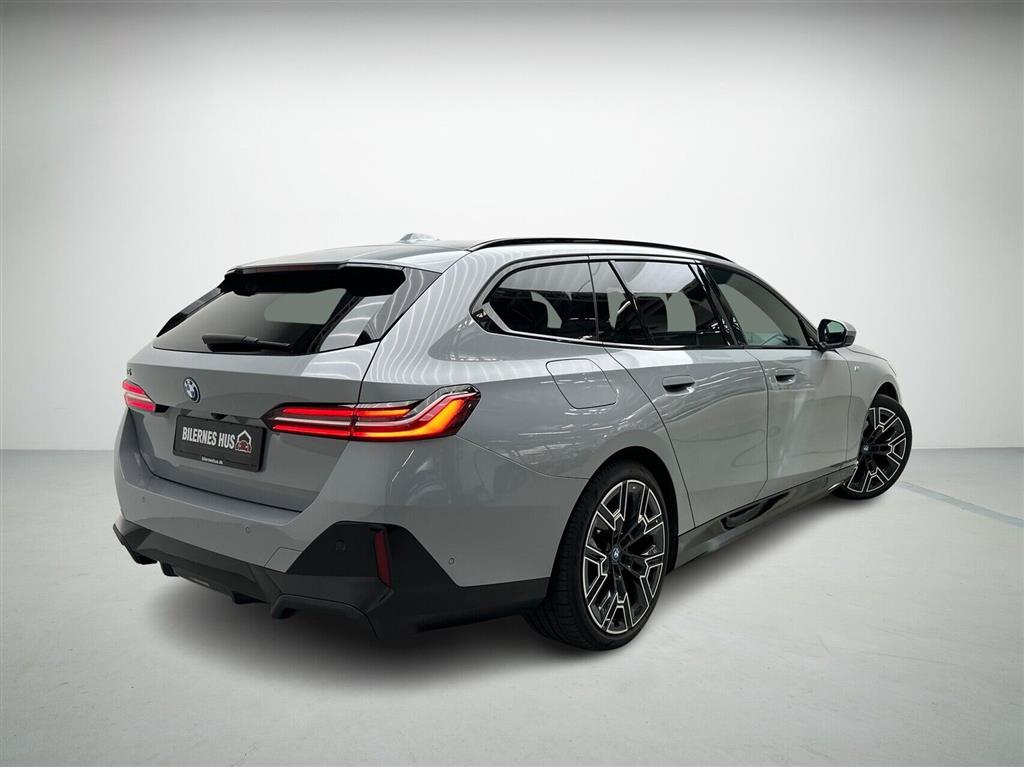 BMW i5 eDrive40 Touring EL M-Sport 340HK Stc Aut. - Image 2