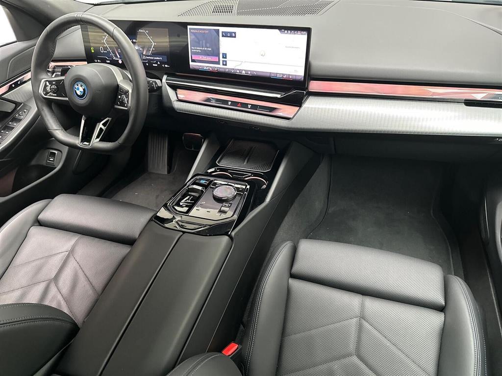 BMW i5 eDrive40 Touring EL M-Sport 340HK Stc Aut. - Image 11