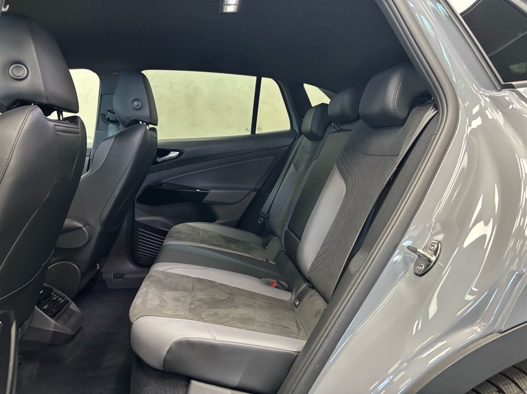 VW ID.4 EL Pro Performance 204HK 5d Aut. - Image 9