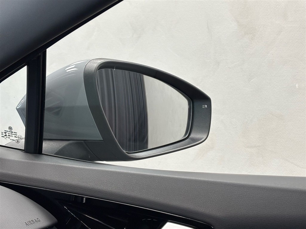 VW ID.4 EL Pro Performance 204HK 5d Aut. - Image 21