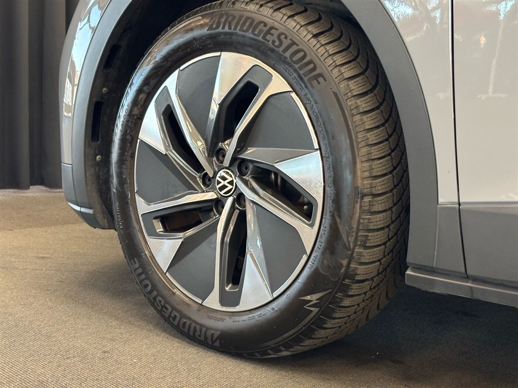 VW ID.4 EL Pro Performance 204HK 5d Aut. - Image 5