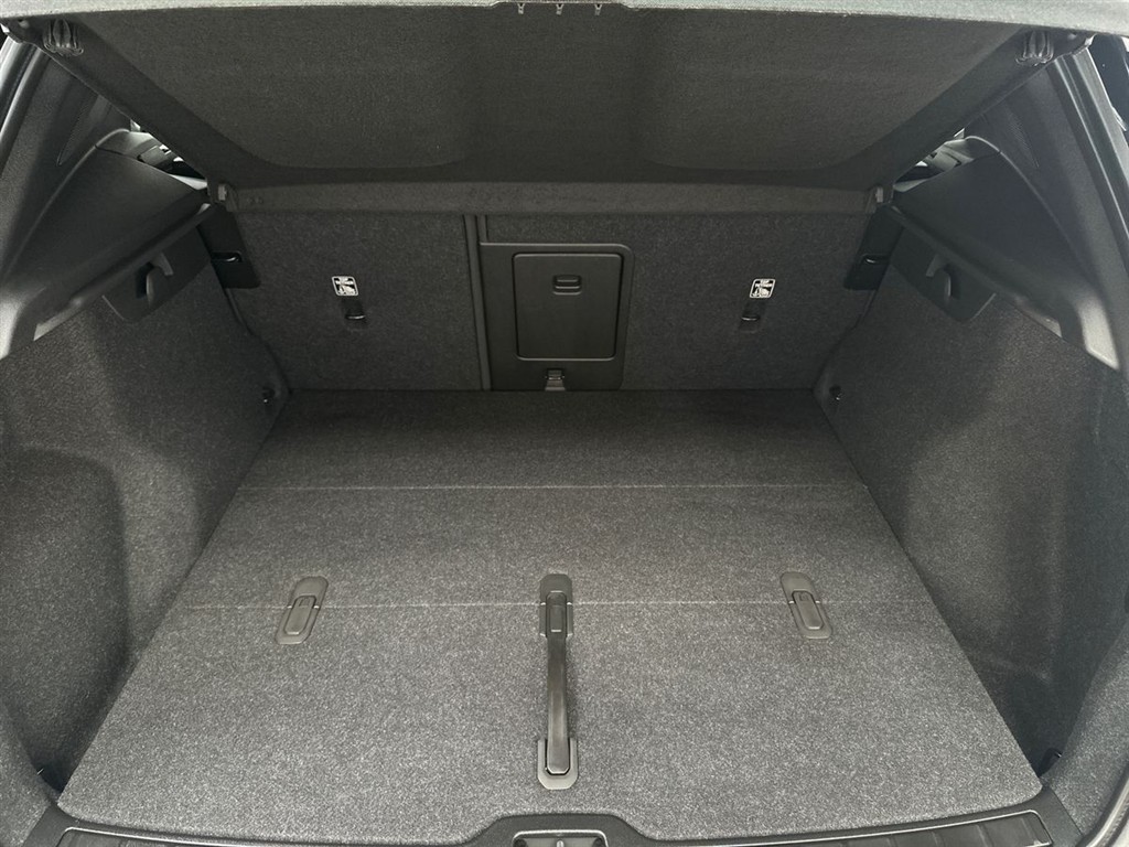 Volvo XC40 Recharge Single Engine Ultimate 231HK 5d Aut. - Image 14