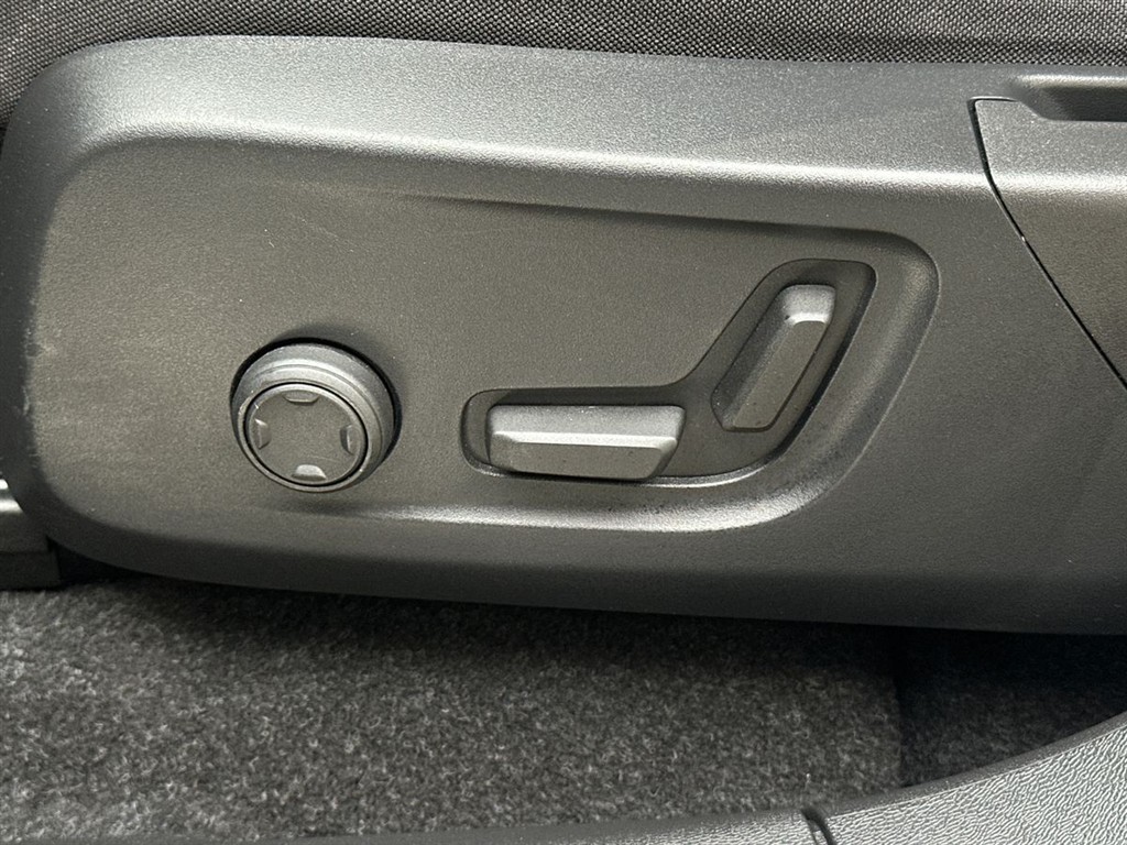 Volvo C40 P6 Recharge Ultimate 231HK 4d Aut. - Image 21