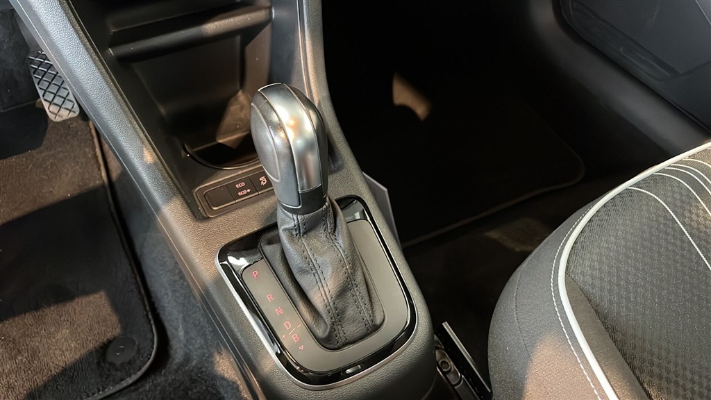 Seat Mii EL 83HK 5d Aut. - Image 10