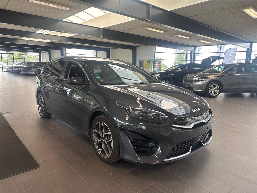 Kia Ceed SW 1,6 GDI PHEV Plugin-hybrid Upgrade m/Premium + Lux DCT 141HK Stc 6g Aut. - Image 2