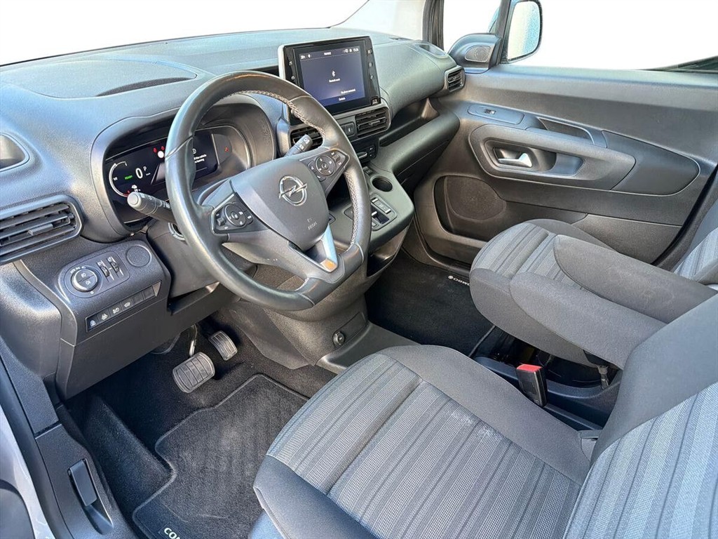 Opel Combo-e Life E85 50 Ultimate - Image 6