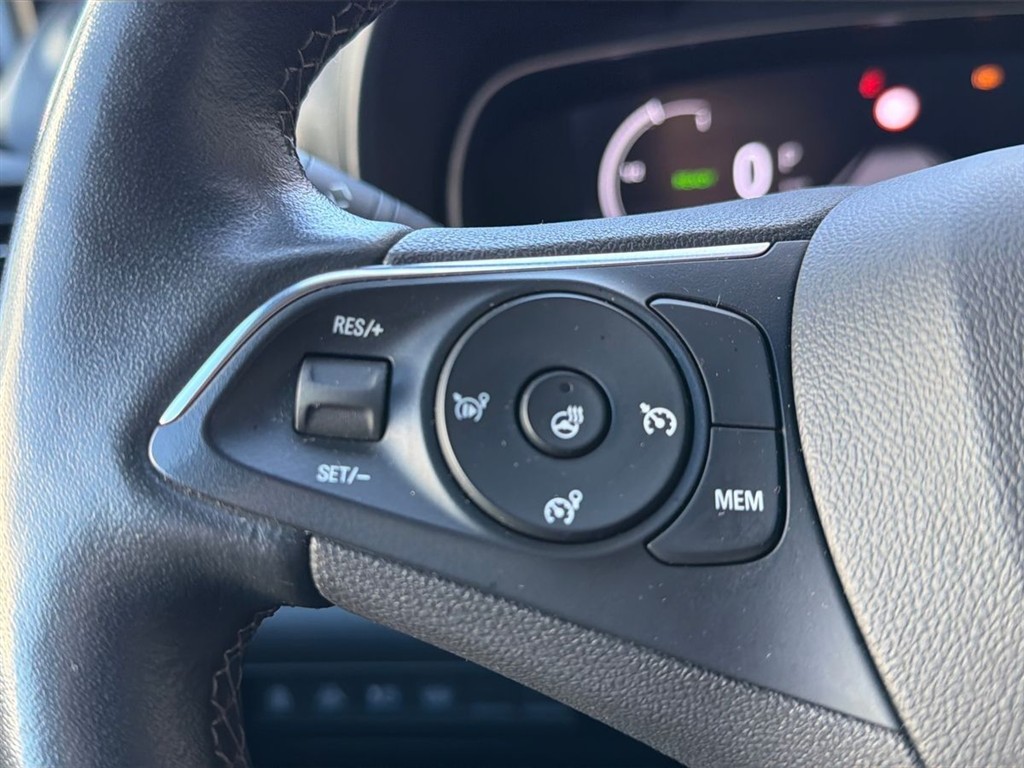 Opel Combo-e Life E85 50 Ultimate - Image 13