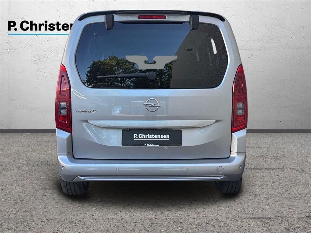 Opel Combo-e Life E85 50 Ultimate - Image 5