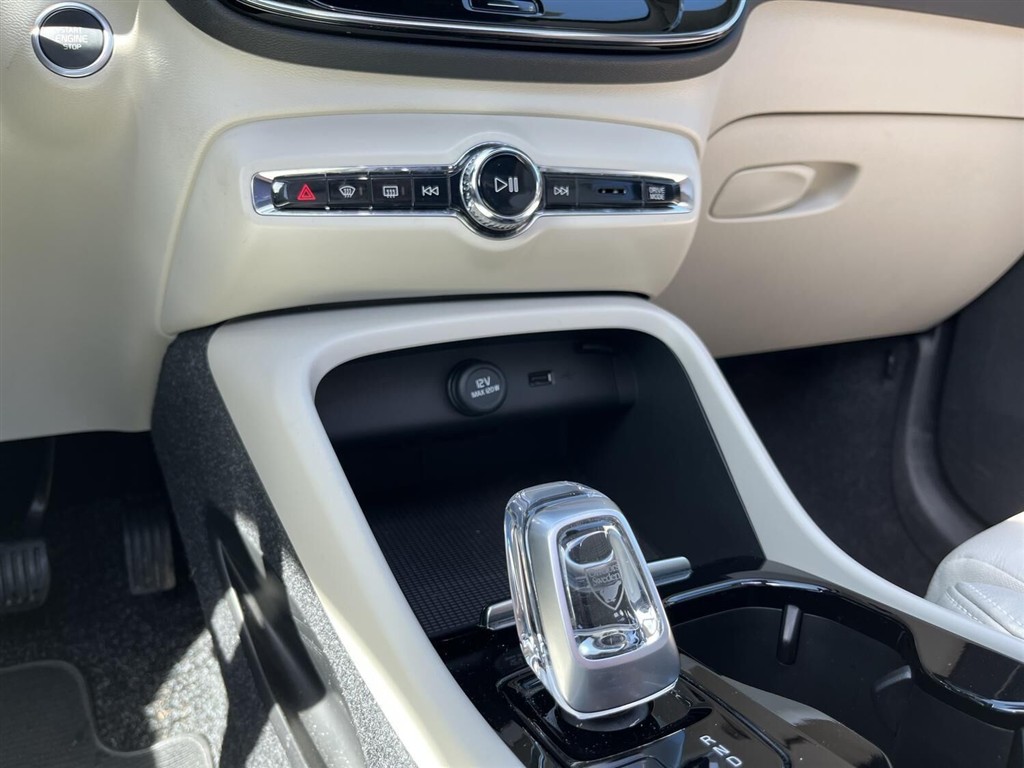 Volvo XC40 1,5 T4 Recharge Plugin-hybrid Inscription 211HK 5d 7g Aut. - Image 13