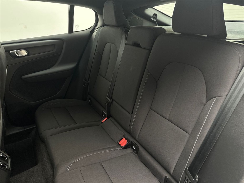 Volvo C40 P8 Recharge Twin Plus AWD 408HK 4d Aut. - Image 7
