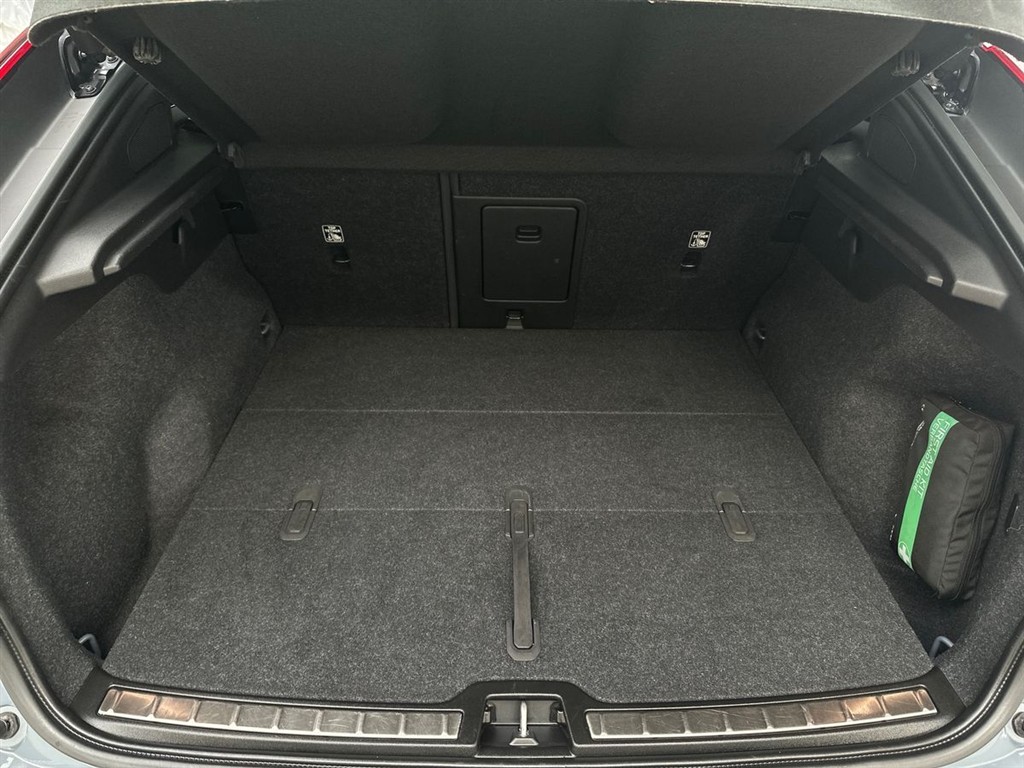 Volvo C40 P8 Recharge Twin Plus AWD 408HK 4d Aut. - Image 14