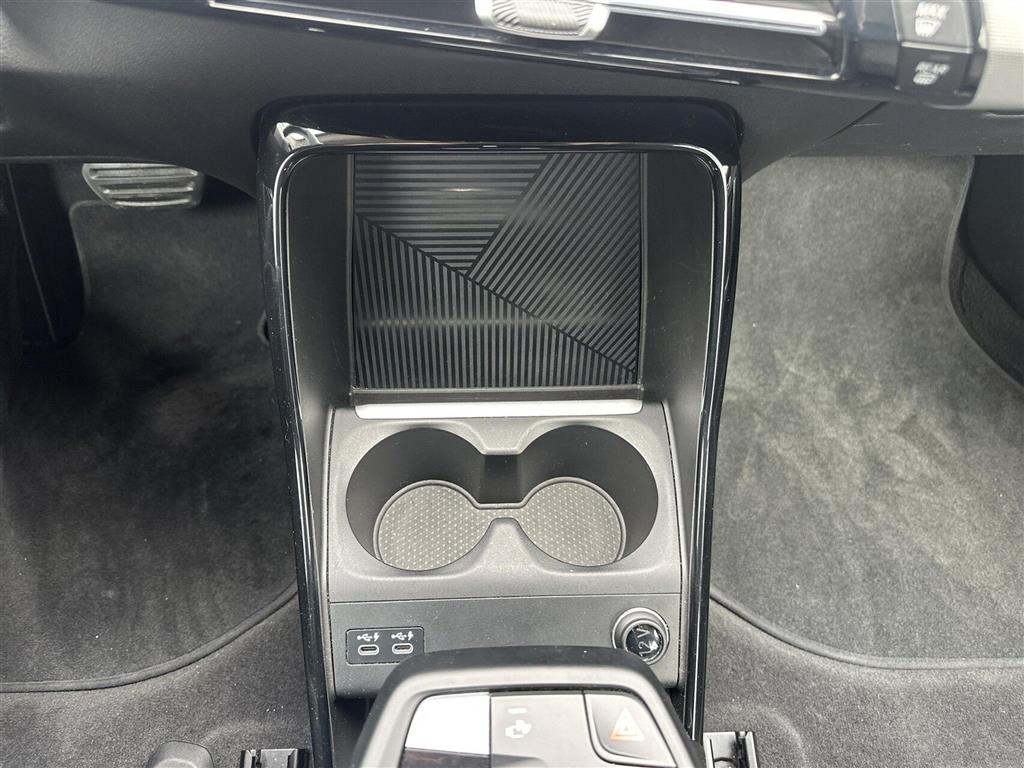 BMW iX1 xDrive30 EL 4x4 313HK 5d Aut. - Image 13