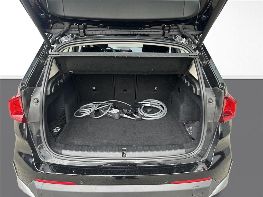BMW iX1 xDrive30 EL 4x4 313HK 5d Aut. - Image 16