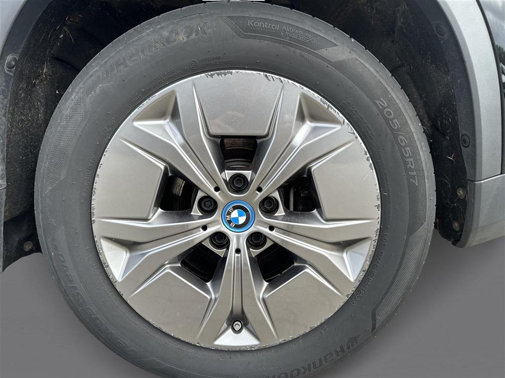 BMW iX1 xDrive30 EL 4x4 313HK 5d Aut. - Image 17