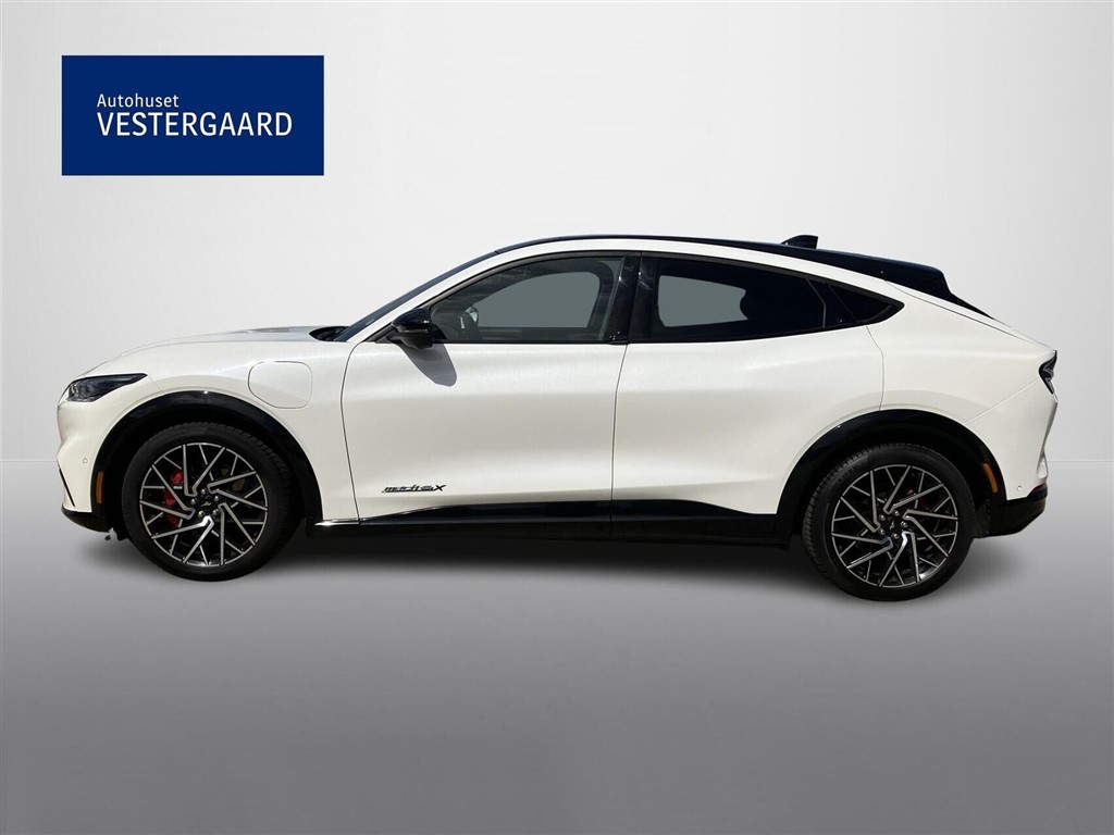 Ford Mustang Mach-E EL UR Premium AWD 351HK 5d Aut. - Image 2