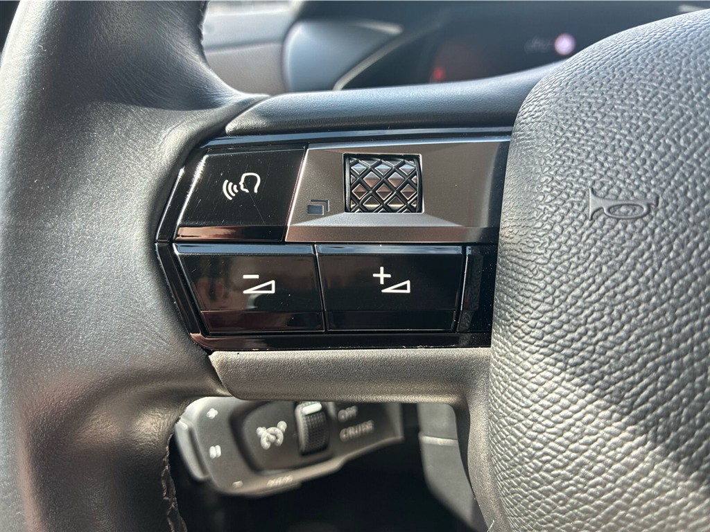 DS DS3 Crossback E-Tense CHIC 136HK 5d Aut. - Image 12