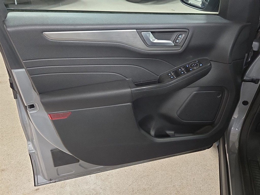 Ford Kuga 2,5 Plugin-hybrid Titanium X CVT 225HK 5d Trinl. Gear - Image 24