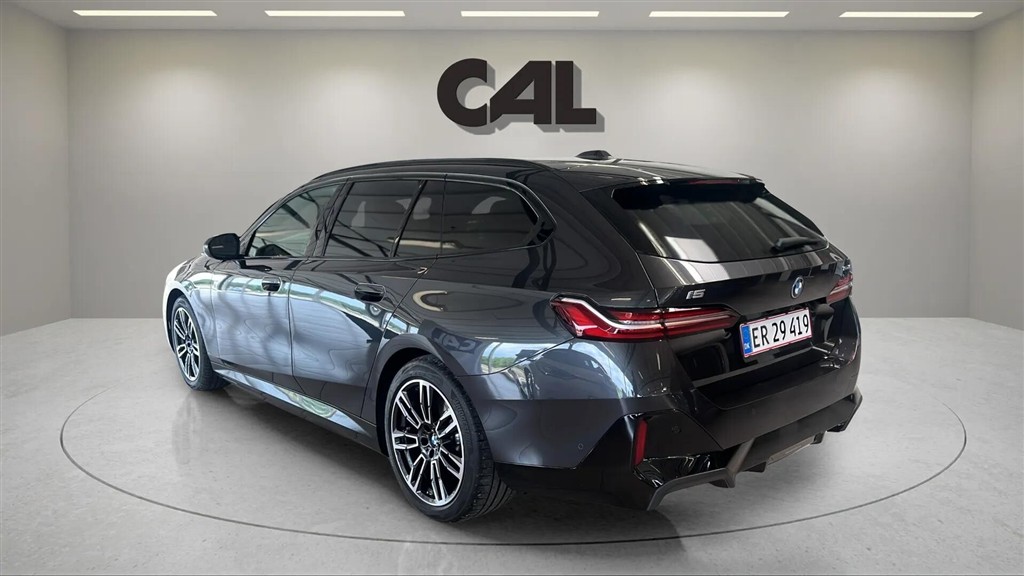 BMW i5 eDrive40 Touring EL M-Sport 340HK Stc Aut. - Image 3