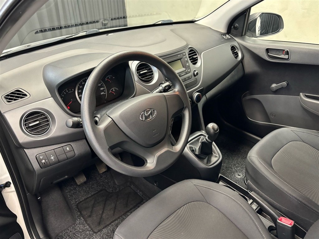 Hyundai i10 1,0 Life 66HK 5d - Image 9