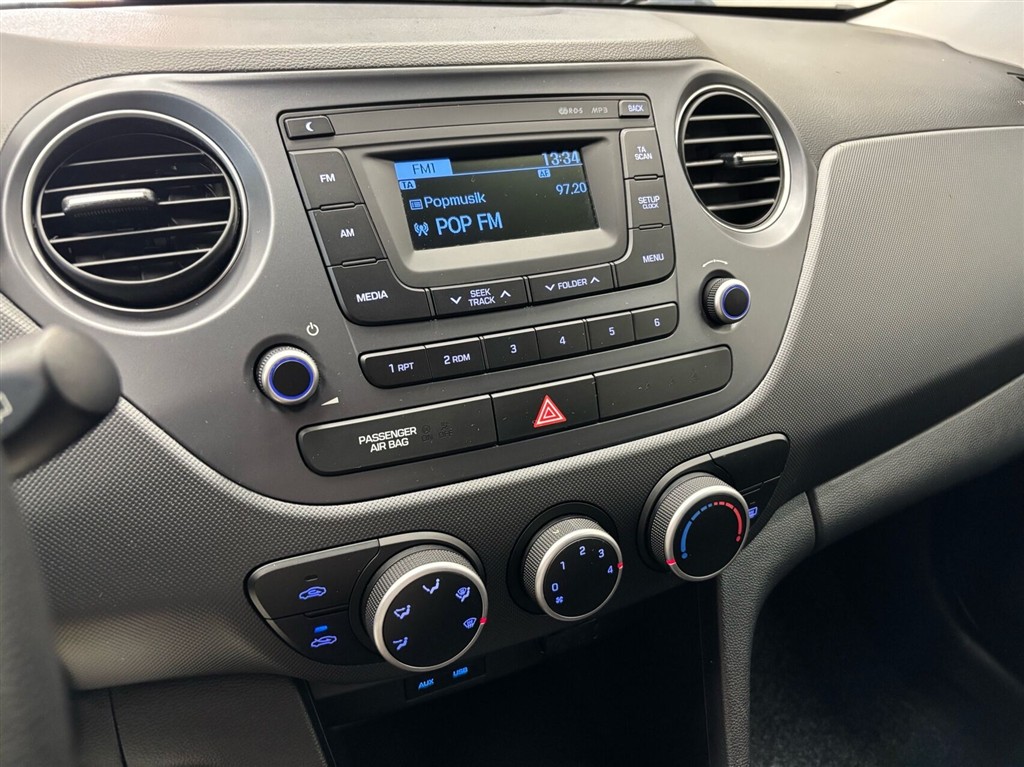 Hyundai i10 1,0 Life 66HK 5d - Image 12