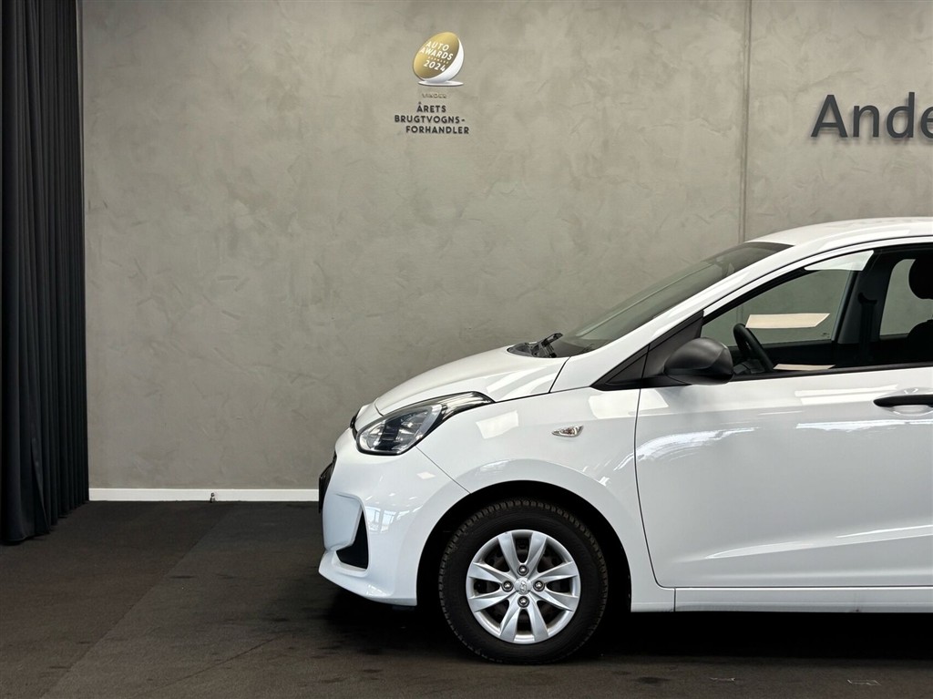Hyundai i10 1,0 Life 66HK 5d - Image 4