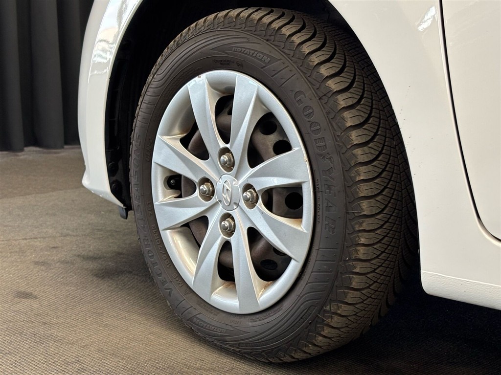 Hyundai i10 1,0 Life 66HK 5d - Image 5